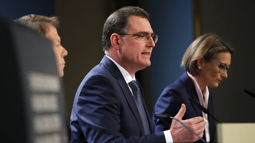 Fritz Zurbrügg, Thomas Jordan (m.) und Andrea Maechler, die Führungsspitze der Schweizerischen Nationalbank.