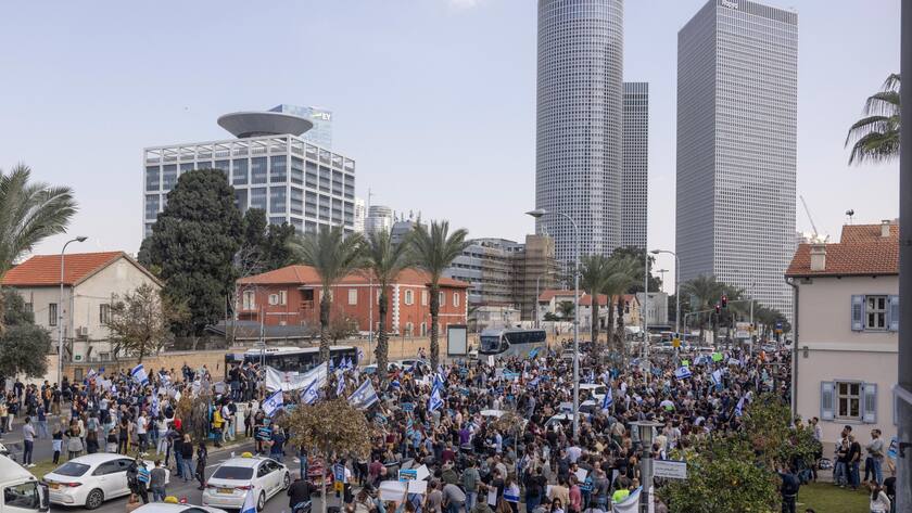 Demonstration in Tel Aviv gegen die geplante Justizreform der Regierung.
