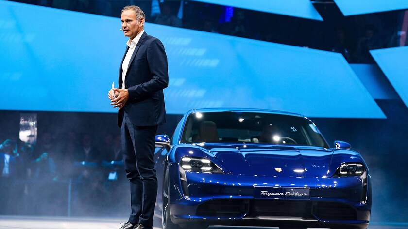 Porsche-CEO Oliver Blume an einer Medienkonferenz 2019.