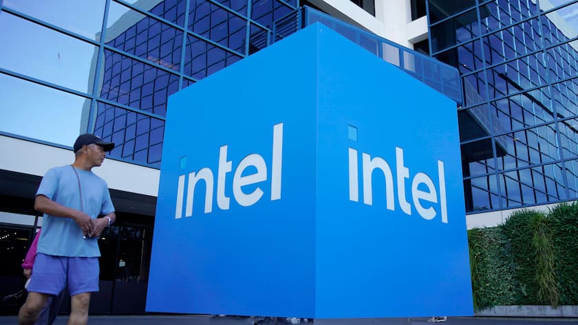 Vor dem Hauptquartier von Intel in Santa Clara, Kalifornien.