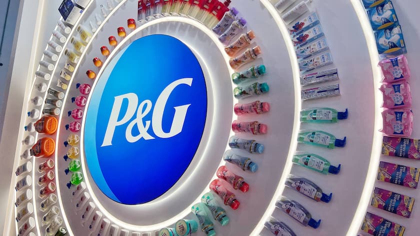 Ein Procter & Gamble Logo an einer Ausstellung.