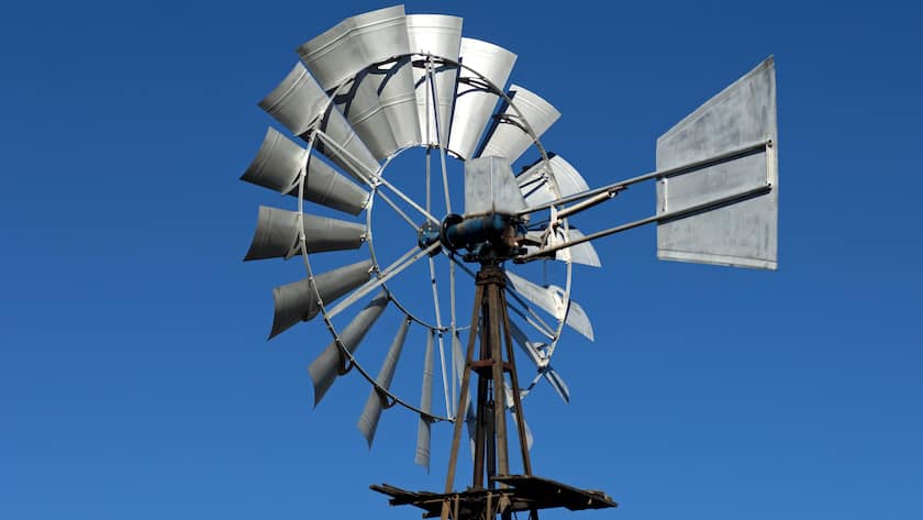 Windrad mit Windfahne in Südafrika.