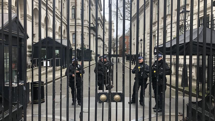 Schwer bewacht: 10 Downing Street in London, offizieller Amtssitz des Premierministers des Vereinigten Königreichs.