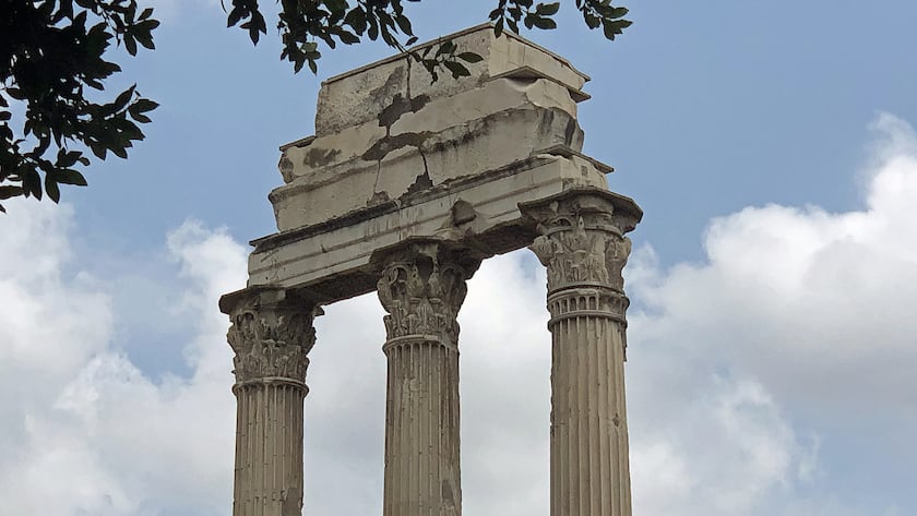 Drei Säulen im Forum Romanum.