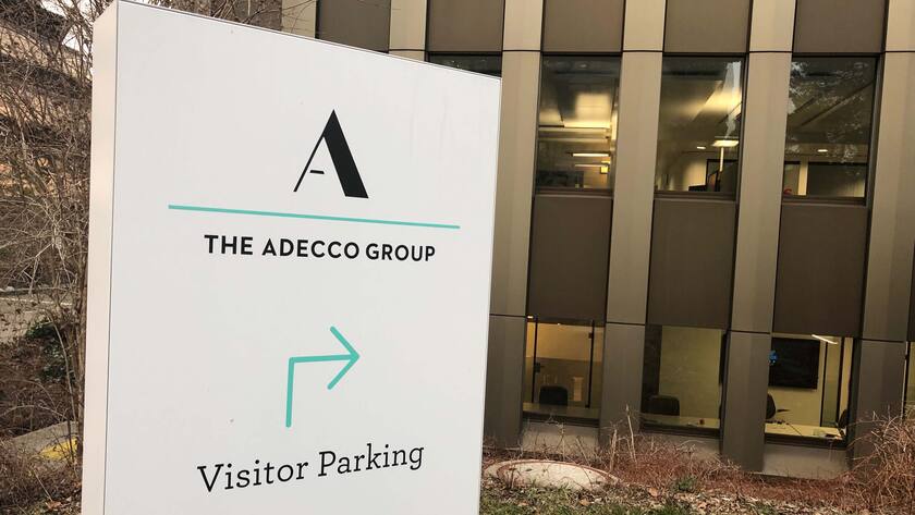 Zufahrtsschild vor dem Hauptsitz des Addeco-Konzern an der Bellerivestrasse in Zürich.