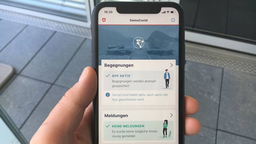 Seit dem 25. Juni ist die Swiss-Covid-App verfügbar. Sie soll bei der Nachverfolgung von Coronafällen helfen.