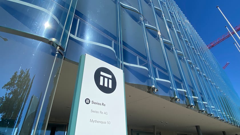 Am Sitz von Swiss Re in Zürich.