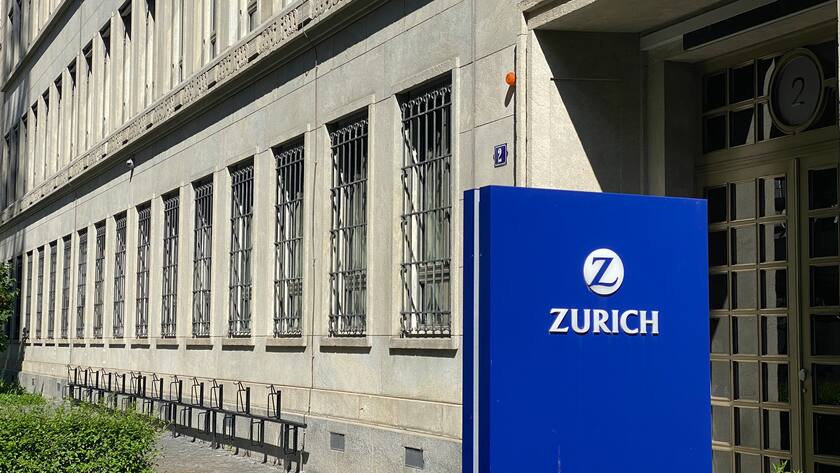 Am Sitz von Zurich Insurance in Zürich.