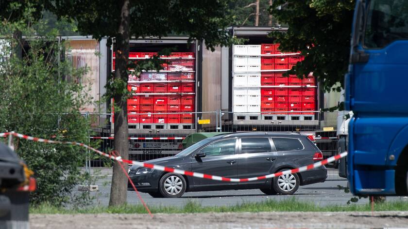 Über 1000 Mitarbeiter des Fleischbetriebs Tönnies in Rheda-Wiedenbrück sind positiv auf das Coronavirus getestet worden, die Bundeswehr macht Coronatests im Werkt.