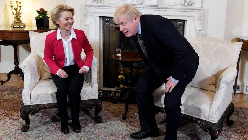 EU-Kommissionschefin Ursula von der Leyen mit dem britischen Regierungschef Boris Johnson in der Downing Street im Sommer 2020.