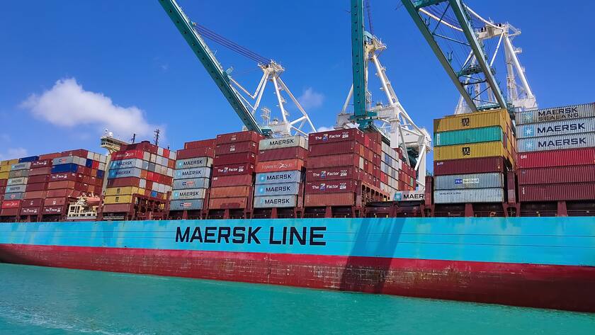 Maersk-Containerschiff in Port Miami, einem der größten Frachthäfen der USA.