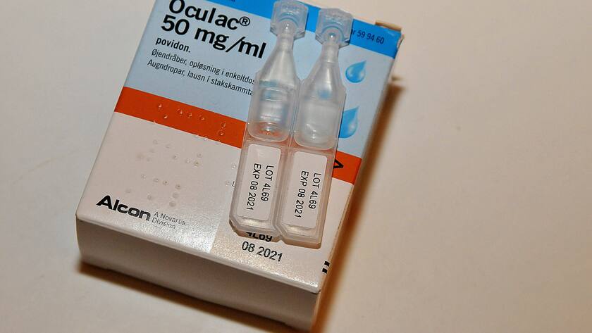 Augentropfen Oculac 50 mg von Alcon.