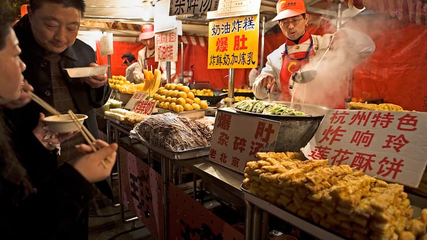 Nachtmarkt in Beijing, China (2007).