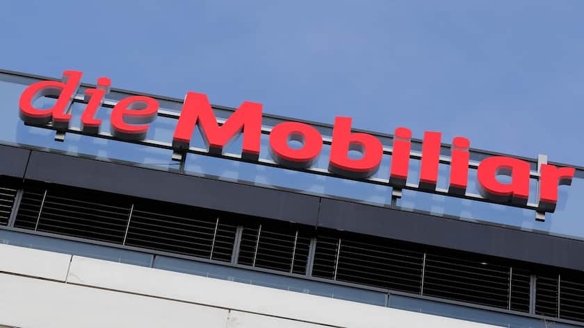 Schriftzug der Versicherungsgesellschaft Mobiliar in Zürich (2022)