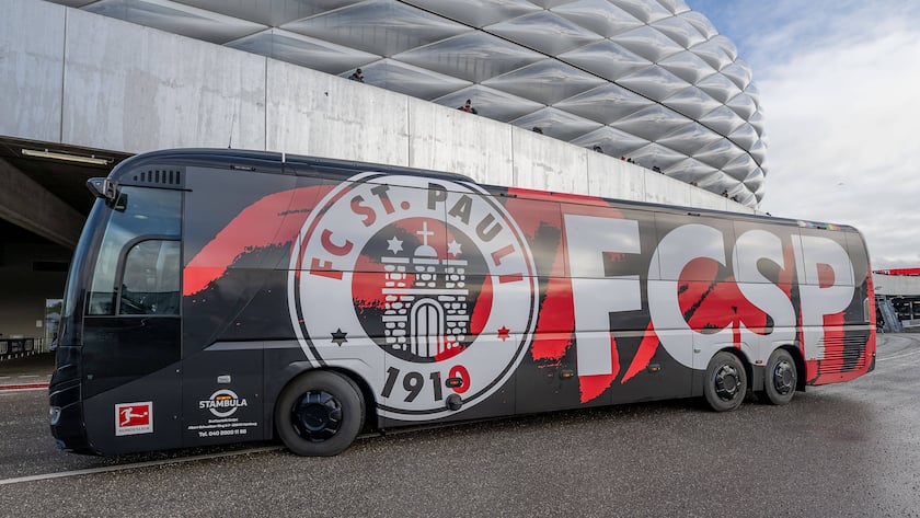 Ein Bus von MAN, im Einsatz für den FC St. Pauli