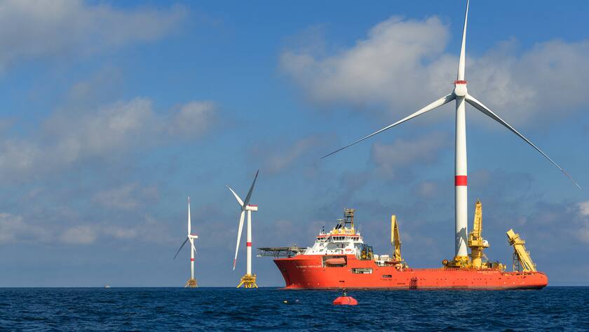 Offshore Windpark vor der Küste Frankreichs (2023).
