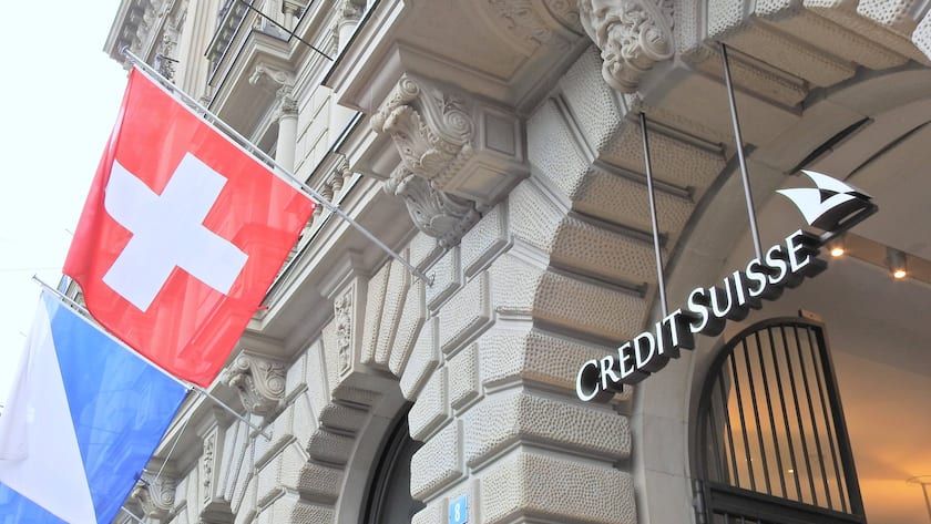 Credit Suisse verliert weitere Fondsvermögen im Wert von sechs Milliarden Dollar Credit Suisse Logo im Kanton Zürich.