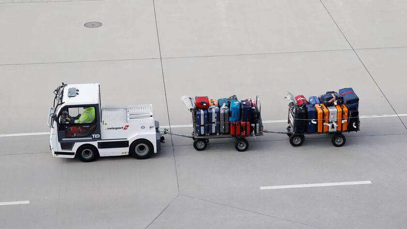 Gepäck wird vom Flugabfertiger Swissport transportiert.