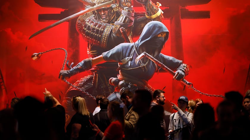 Werbung für das Computerspiel Assassins Creed Shadows von Ubisoft auf der Gamescom 2024 in Köln.
