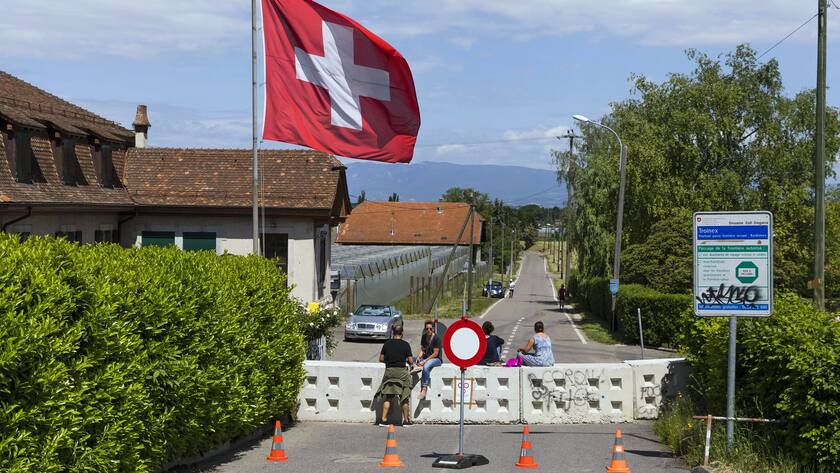 Geschlossene Grenze zwischen der Schweiz und Frankreich bei Genf im Mai 2020 während der Coronakrise.