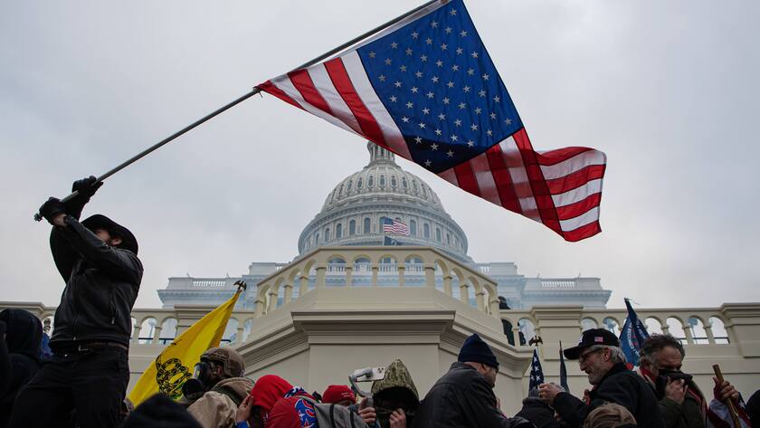 Wütende Anhänger von Donald Trump versuchten das Kapitol in Washington einzunehmen.