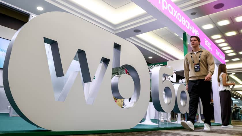 Stand des russischen Onlinehändlers Wildberries an einer Messe in Moskau im April 2026.