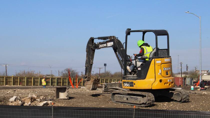 Bauarbeiter in  San Antonio, Texas, USA (2022).