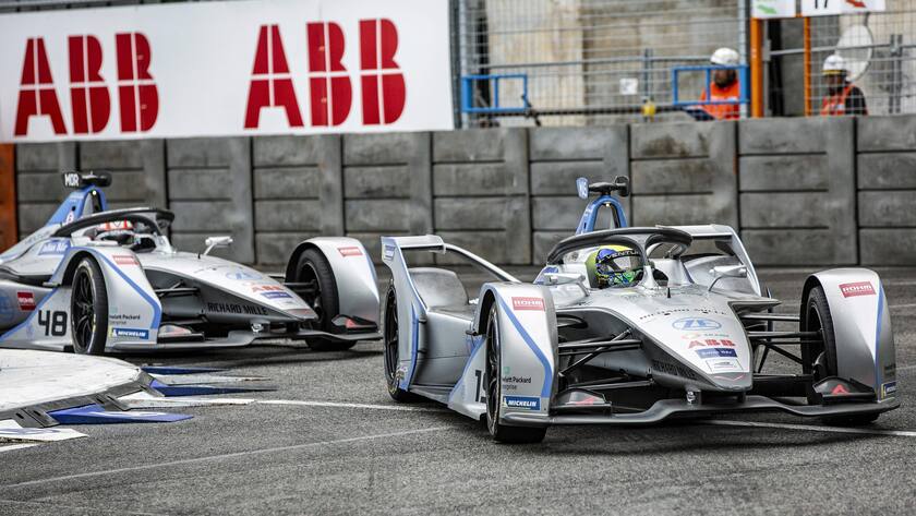 Rennautos beim Rennen der ABB FIA Formel E in Rom im Jahr 2019.