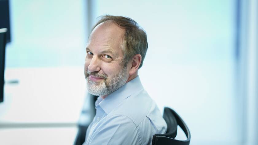 Nick Clay ist Portfolio Manager der Redwheel Income Strategy und leitet das Global Equity Income Team des britischen Finanzdienstleisters.