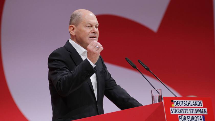 Europaparteitag der SPD: Olaf Scholz hält eine Rede.