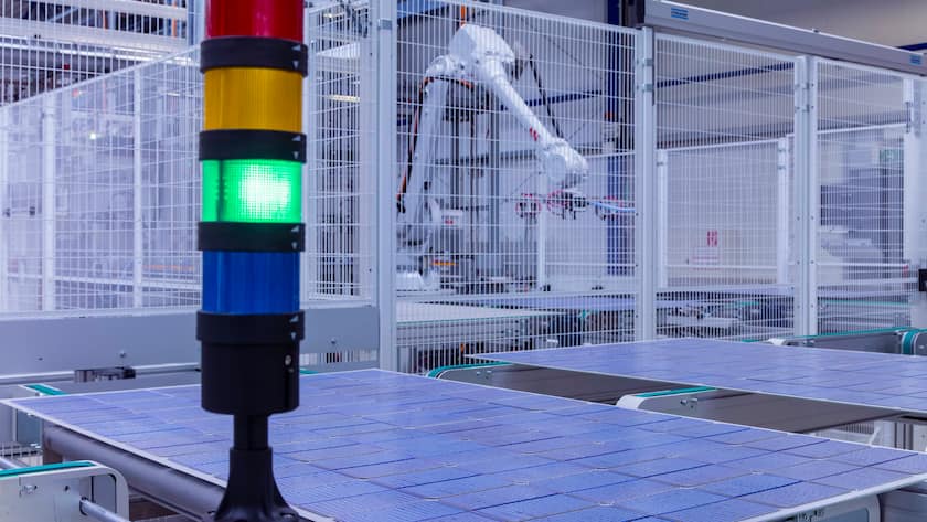 Automatisierte Solarzellen-Produktion von Meyer Burger (2023).
