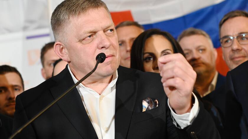 Robert Fico ist slowakischer Ministerpräsident. Nach einem Anschlag auf ihn ist er ausser Lebensgefahr.