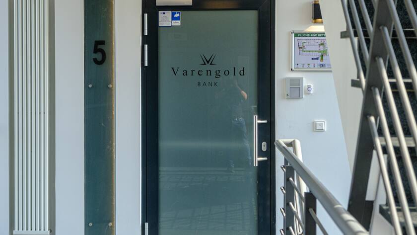 Der Hamburger Varengold Bank werden Compliance-Verstösse vorgeworfen. (Juni 2023).