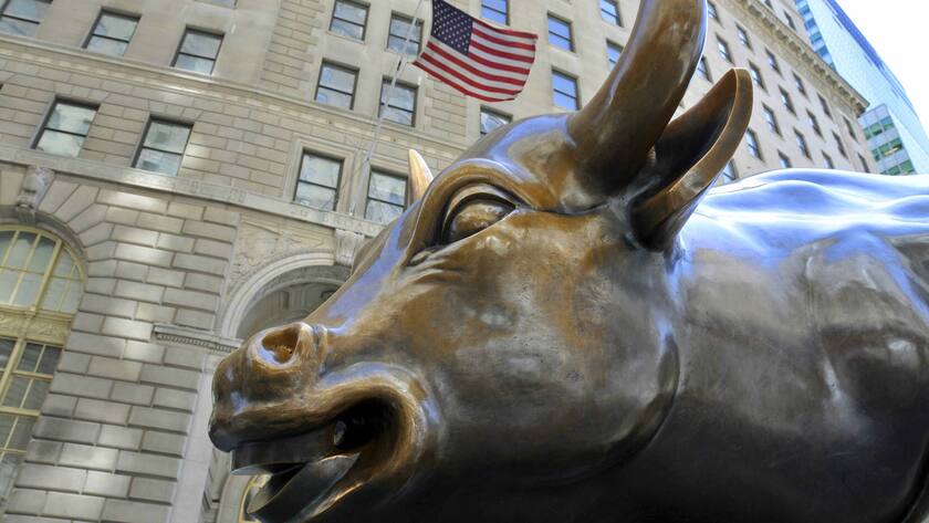 Der Wall Street Bulle vor der New York Stock Exchange soll den Macher-Geist von Amerika verkörpern
