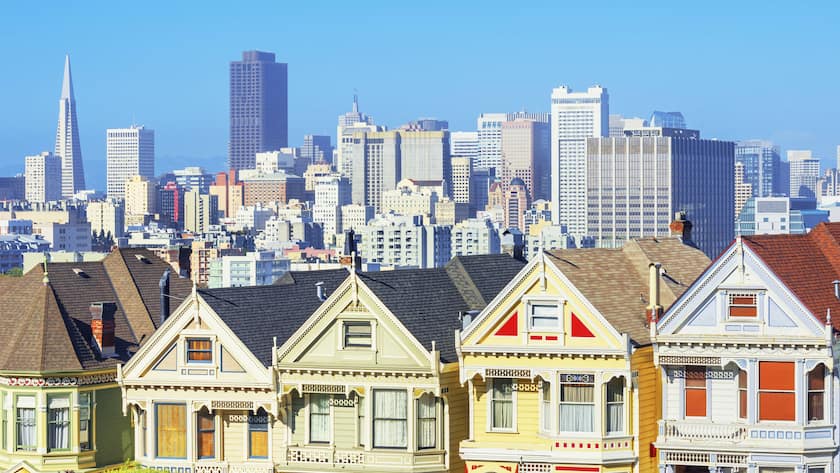 Farbig gestrichene Häuser in San Francisco, USA.