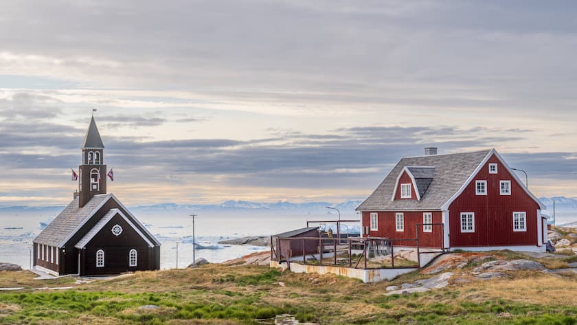 Blick auf die Ortschaft Ilulissat in Grönland.