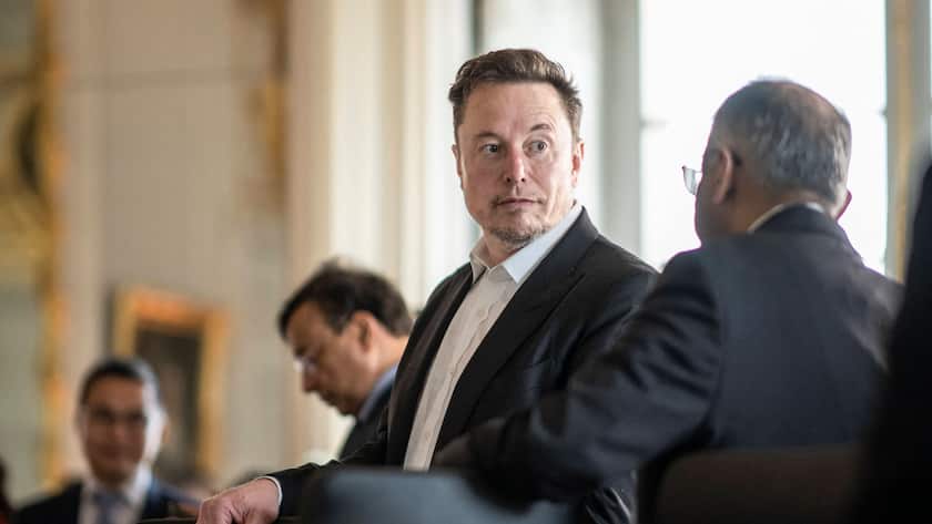 Tesla-CEO Elon Musk bei einem Besuch im Château de Versailles im Mai 2023.