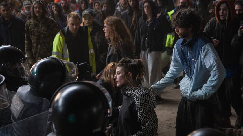 Teilnehmer der Silverster-Rave-Party in Llinars del Valles, Barcelona.