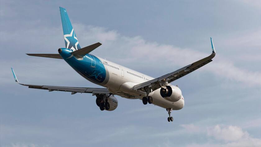 Flugzeug im Landeanflug in Montreal.