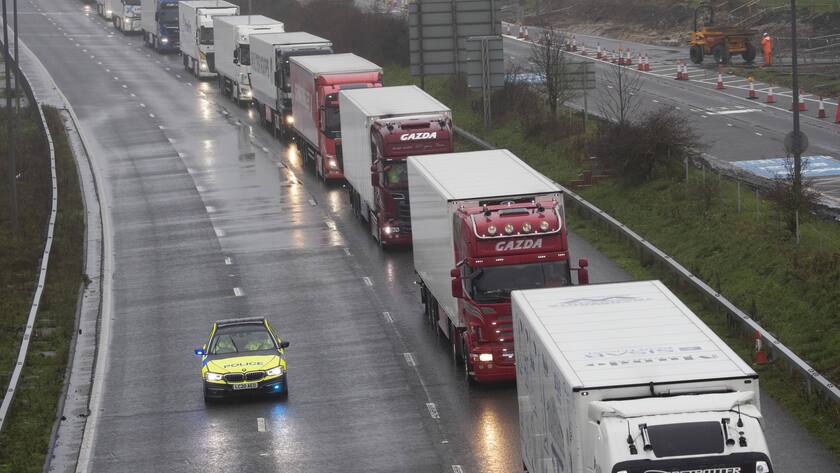 Lastwagen-Stau im Dezember 2020 in Kent, England, nach einer coronabedingten Grenzschliessung durch Frankreich.
