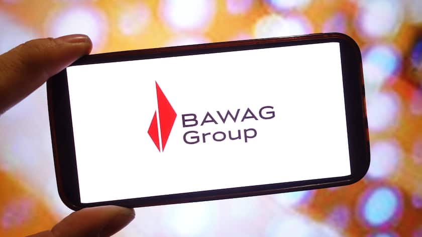 Small-Cap-Boom: Anleger entdecken europäische Nebenwerte neu Das Bawag-Gruppenlogo auf einem Handyscreen.