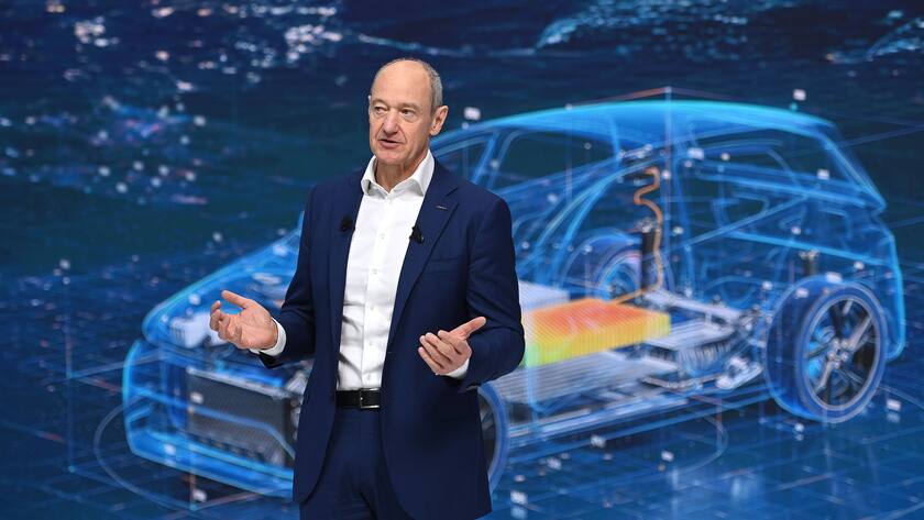 Roland Busch President and Chief Executive Officer bei seiner Rede an der Siemens Hauptversammlung am 13.02.2025 in München.