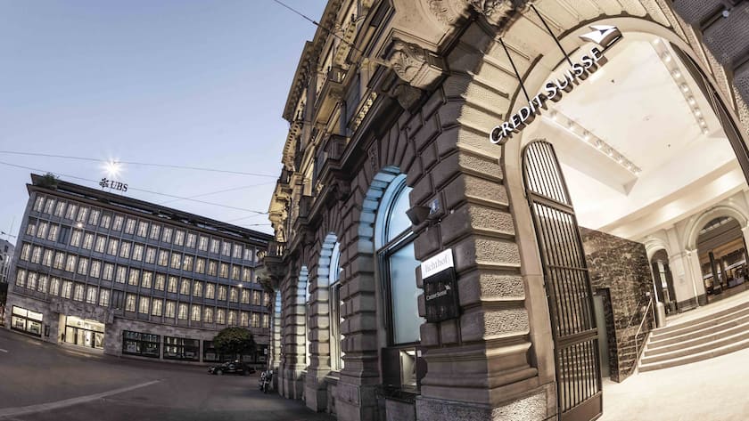 Blick auf den Paradeplatz mit. Im Bild die Grossbanken Credit Suisse und UBS.