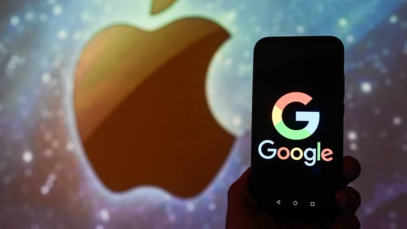 Logo von Google und Apple.