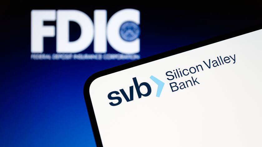 Logos der Silicon Valley Bank und des Einlagensicherungsfonds der USA (Federal Deposit Insurance Corporation, kurz: FDIC).