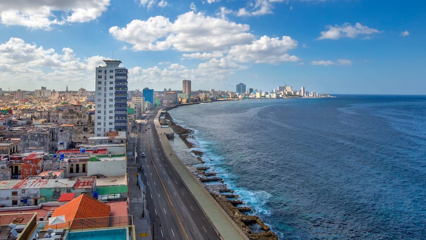 Blick auf den Malecon, Uferpromenade der kubanischen Hauptstadt Havanna.