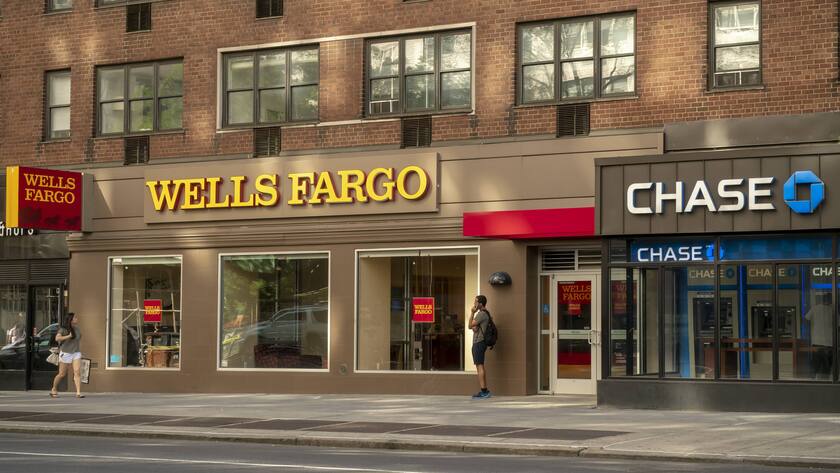 Filialen von Wells Fargo und der JP-Morgan-Sparte Chase in einer Strasse in Greenwich Village, New York.