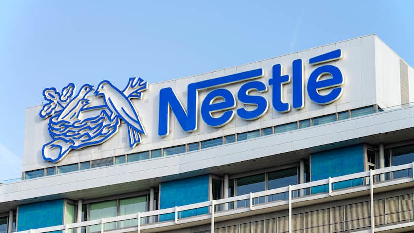 Nestlé-Logo auf der Niederlassung in Frankfurt.