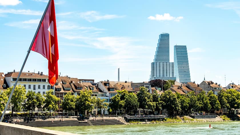 Blick auf die Türme des Pharmakonzerns Roche in Basel.