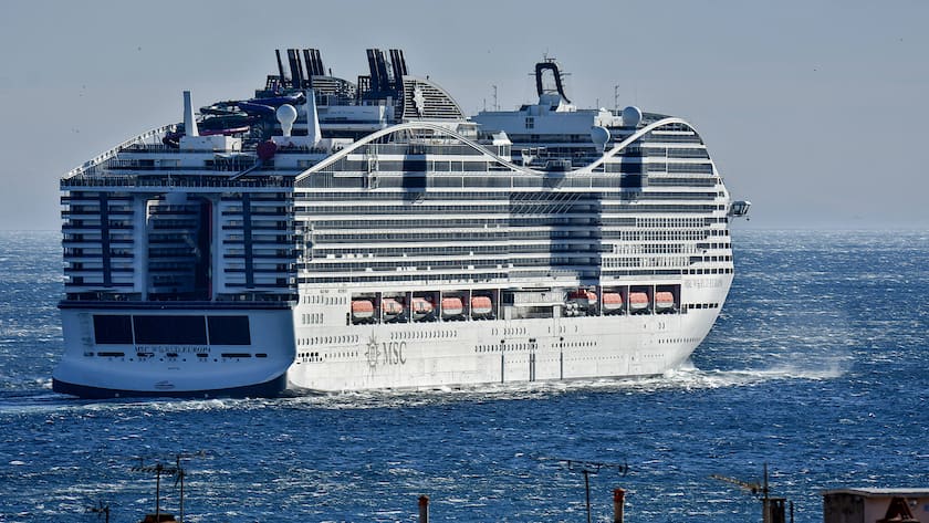 Die MSC World Europa in Marseille 2023.